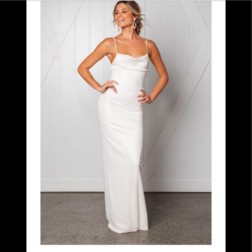 Lake dress slip on beautiful dress.